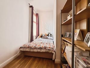 Bed 3- click for photo gallery